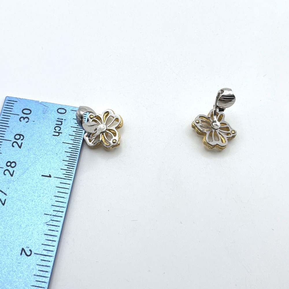 Avon Vintage Two Tone Gold Silver Floral Clip On Earrings‎ Open Petal Flower - Picture 2 of 5